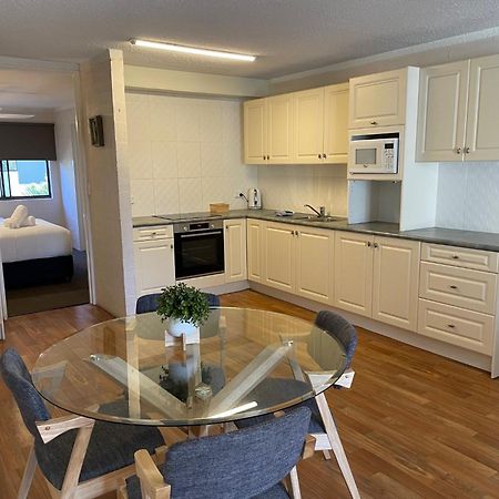 Burleigh Palms Holiday Apartments Гоулд Коуст Екстериор снимка