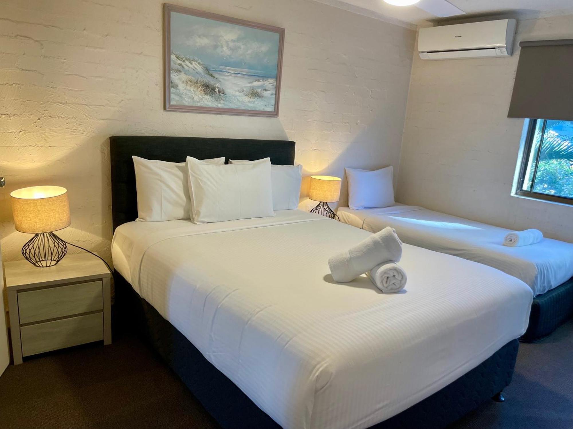 Burleigh Palms Holiday Apartments Гоулд Коуст Екстериор снимка