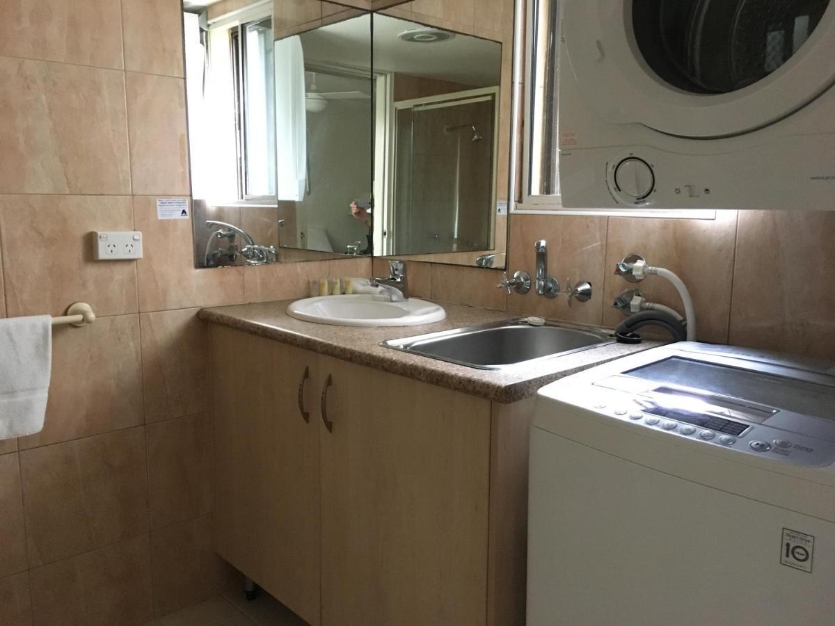 Burleigh Palms Holiday Apartments Гоулд Коуст Екстериор снимка